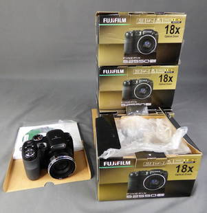 Fujifilm S2550HD Digital Cameras- Lot of 4 New: Lot of 4 new Fujifilm S2550HD Digital Cameras in original boxes.
