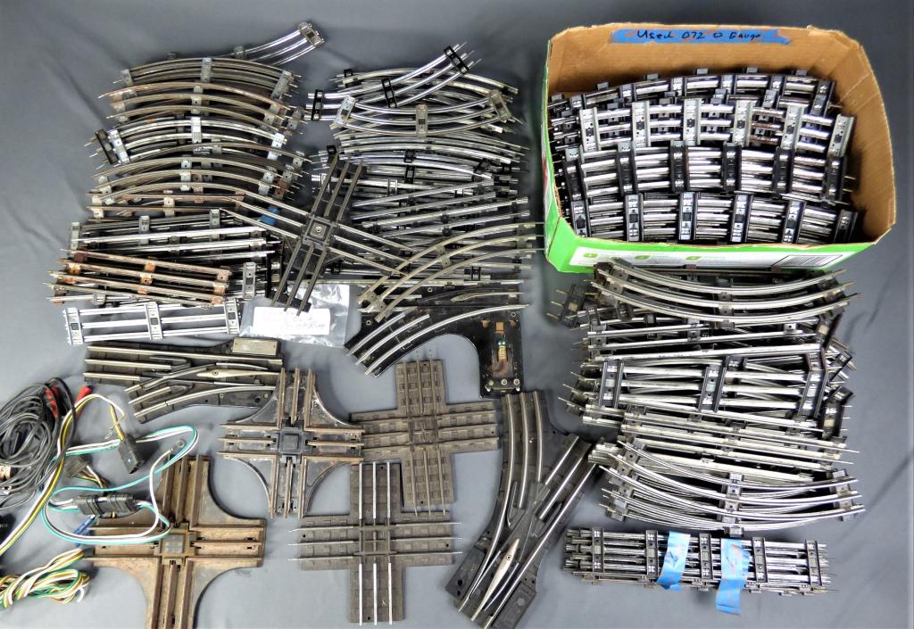 Large Lot of Vintage Lionel RR Train Tracks "O" Ga (1 of 9)