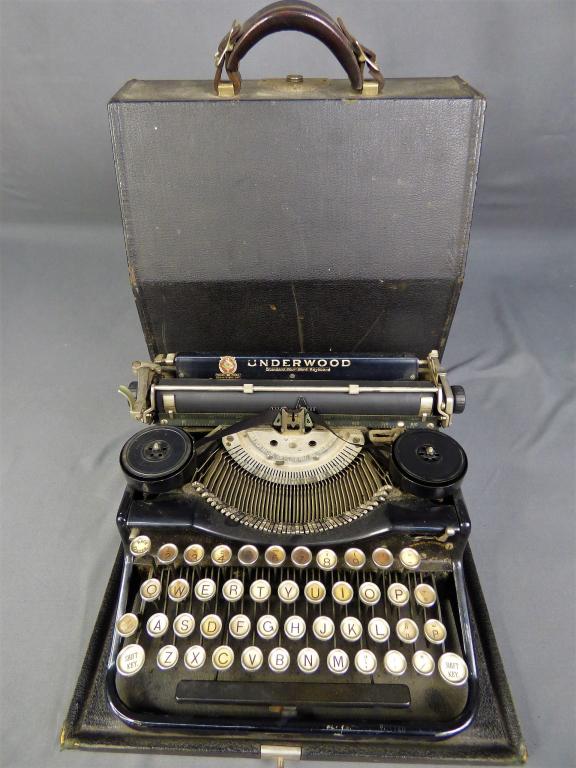 Underwood Standard Four 4 Bank Keyboard Typewriter (1 of 11)