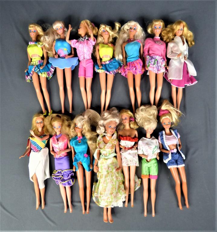 Group of Vintage Barbie Dolls 1970's-90's: Vintage Barbie Dolls & Friends from . Condition: Good