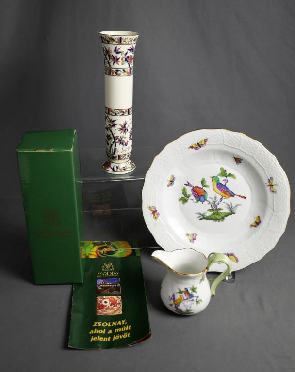 Herend Queen Victoria Plate & Creamer & Zsolnay (1 of 7)