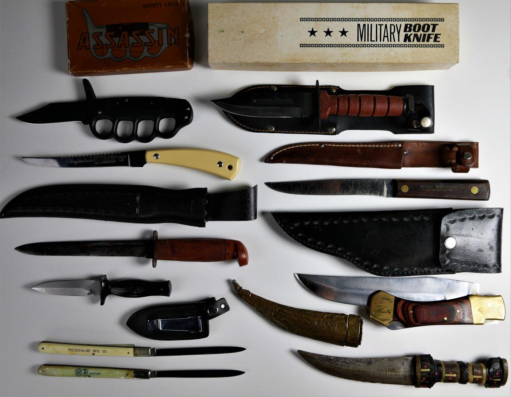 Lot of Knives- Military Boot Knive, Fish Knives, o (1 of 10)