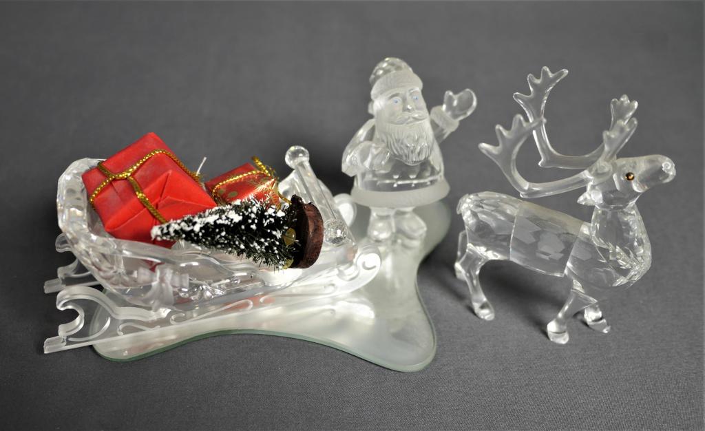 Swarovski Crystal Santa, Sleigh & Reindeer (1 of 6)