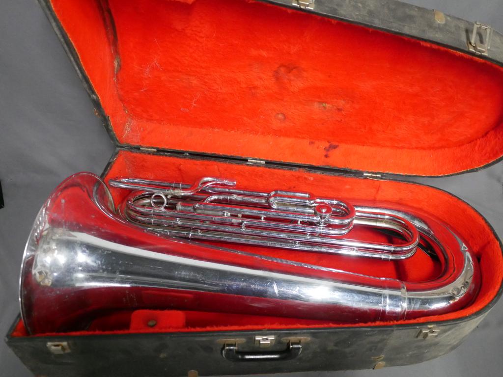 Vintage Getzen "G" Valve Rotary Contrabass: Vintage Getzen "G" Valve Rotary Contrabass. Serial # F20076. Good overall condition with soem age related wear, no mouth piece, untested.