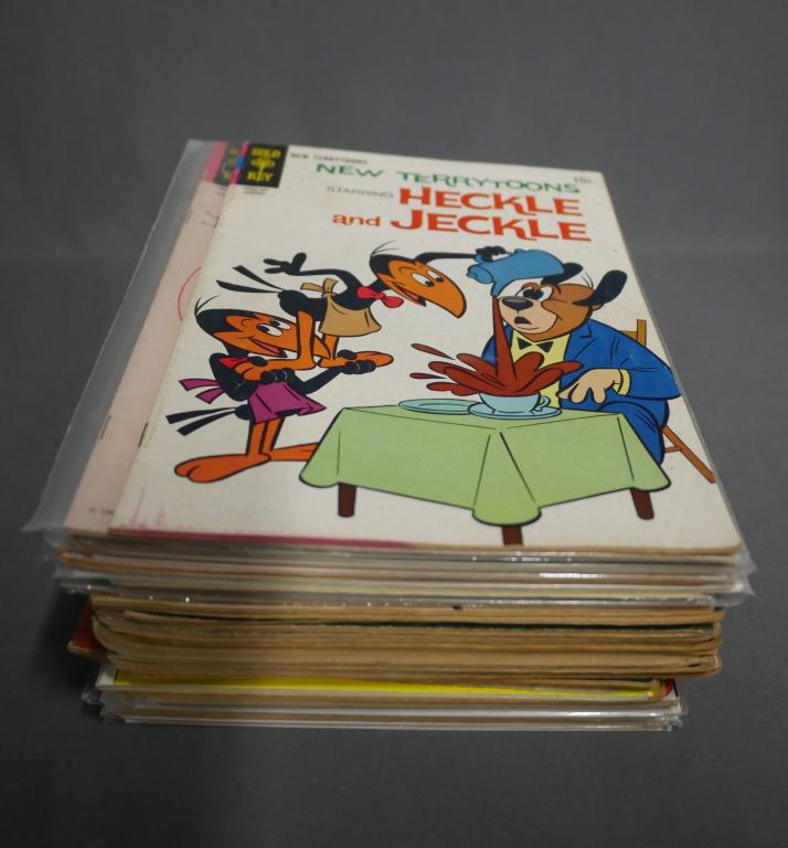 Golden Key Vintage Disney & Bugs Bunny Comic Books (1 of 5)