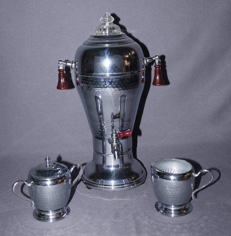 La Belle Silver Co Automatic Percolator Coffee Pot (1 of 7)