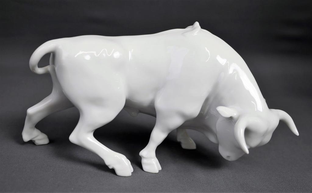 Rosenthal White Bull Porcelain Figurine- Germany (1 of 4)