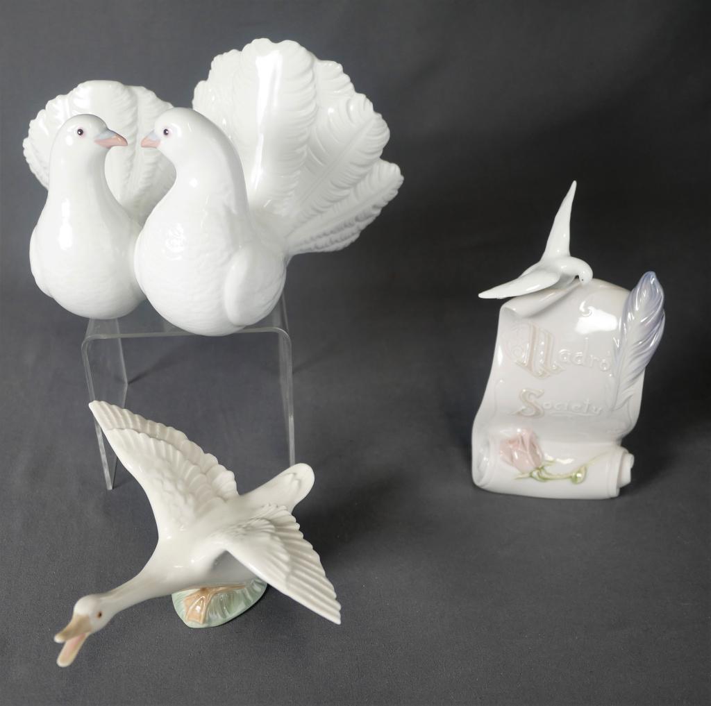 Lot of 3 Lladro Porcelain Figurines (1 of 9)