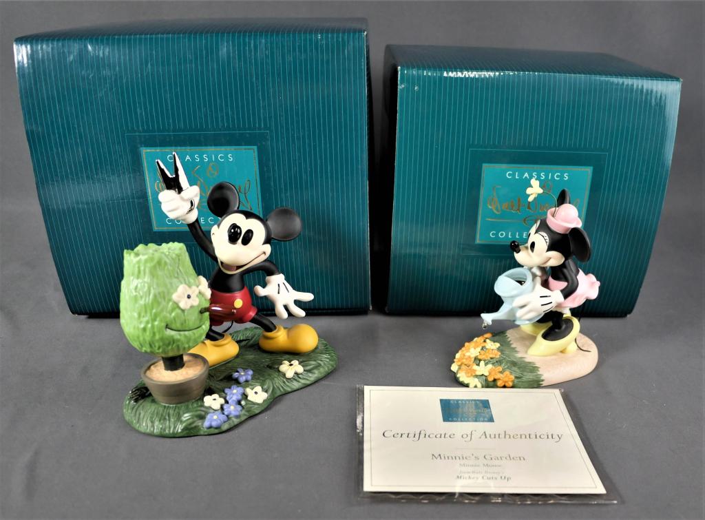WDCC Disney Classics Mickey & Minnie Mouse (1 of 8)