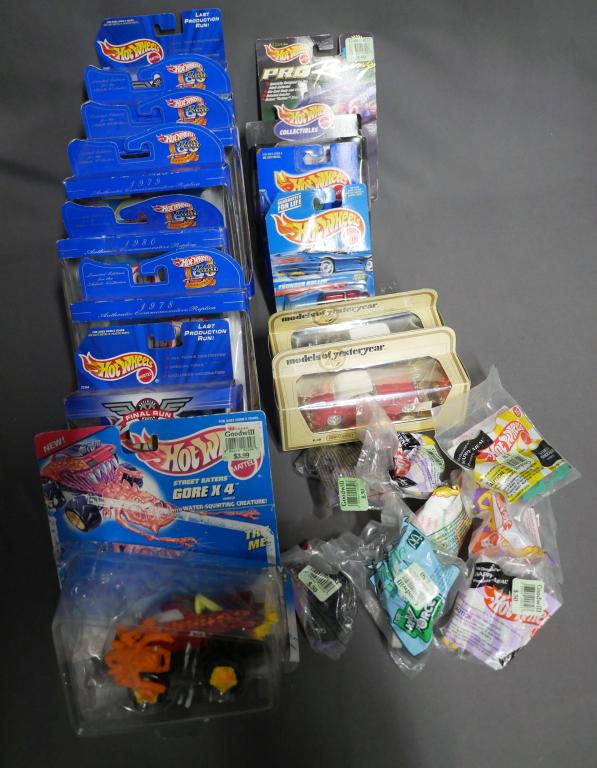 Vintage mostly Hot Wheels Die-Cast Cars & Trucks (1 of 8)