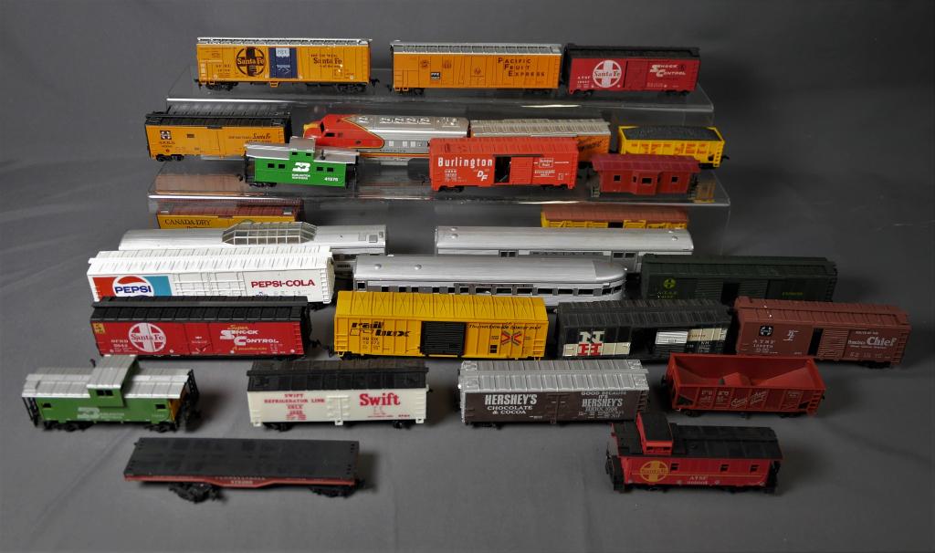 Vintage Railroad RR Train Engines and Cars (1 of 4)
