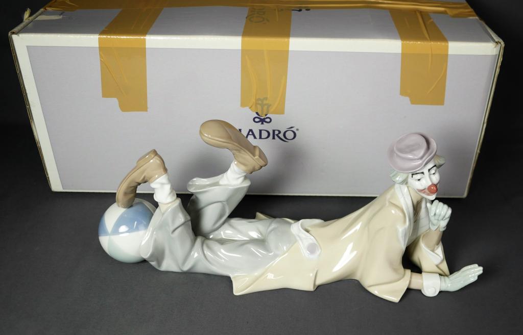 Lladro Laying Clown with Ball Porcelain Figurine (1 of 7)