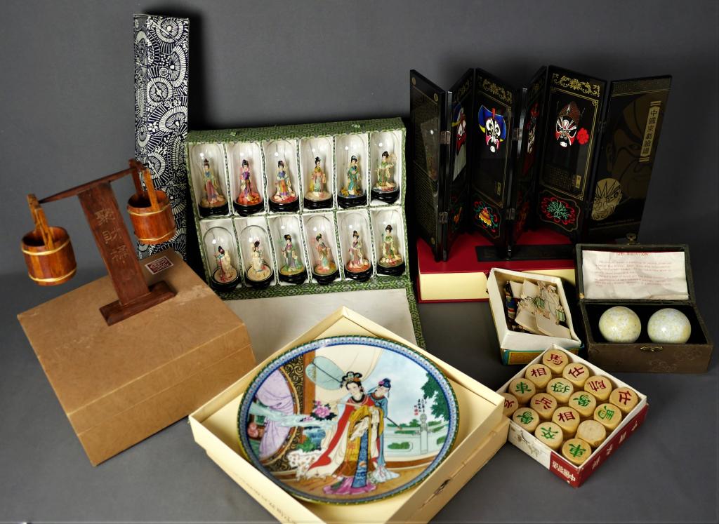 Vintage Chinese Asian Collectibles (1 of 8)