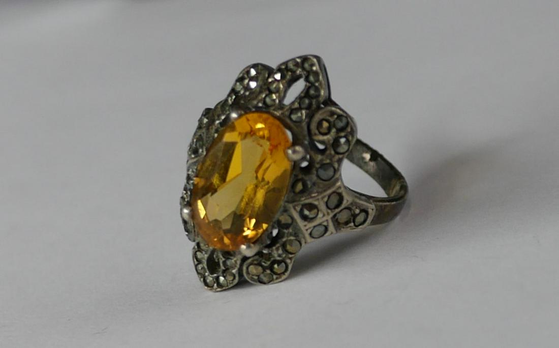 Vintage Sterling Silver Ladies Ring w/ Golden Zir: Vintage Sterling Silver Ladies Ring with Golden Zircon Stone. Size- 7 3/4. Good Condition.