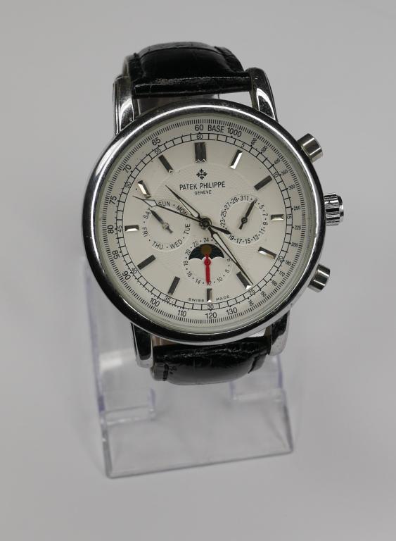 Patek Philippe Wrist Watch Replica: Good Quality Replica of Patek Philippe Wrist Watch. Ref 39701W. Good Working Condition.