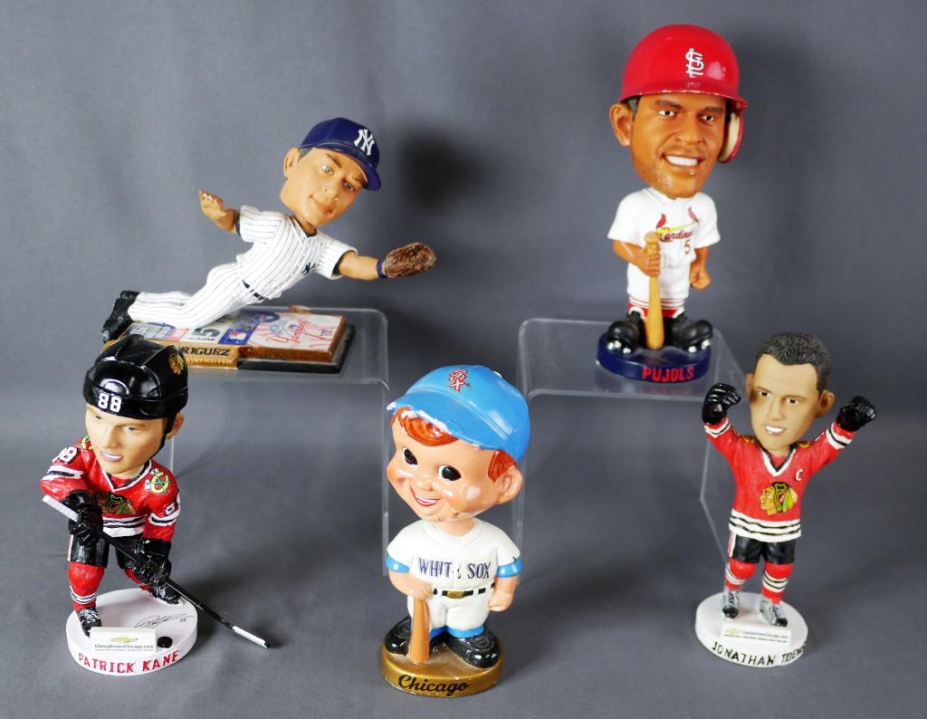 Vintage Sport Bobbleheads 1960's White Sox May 03, 2022 Esquis Auctions in IL