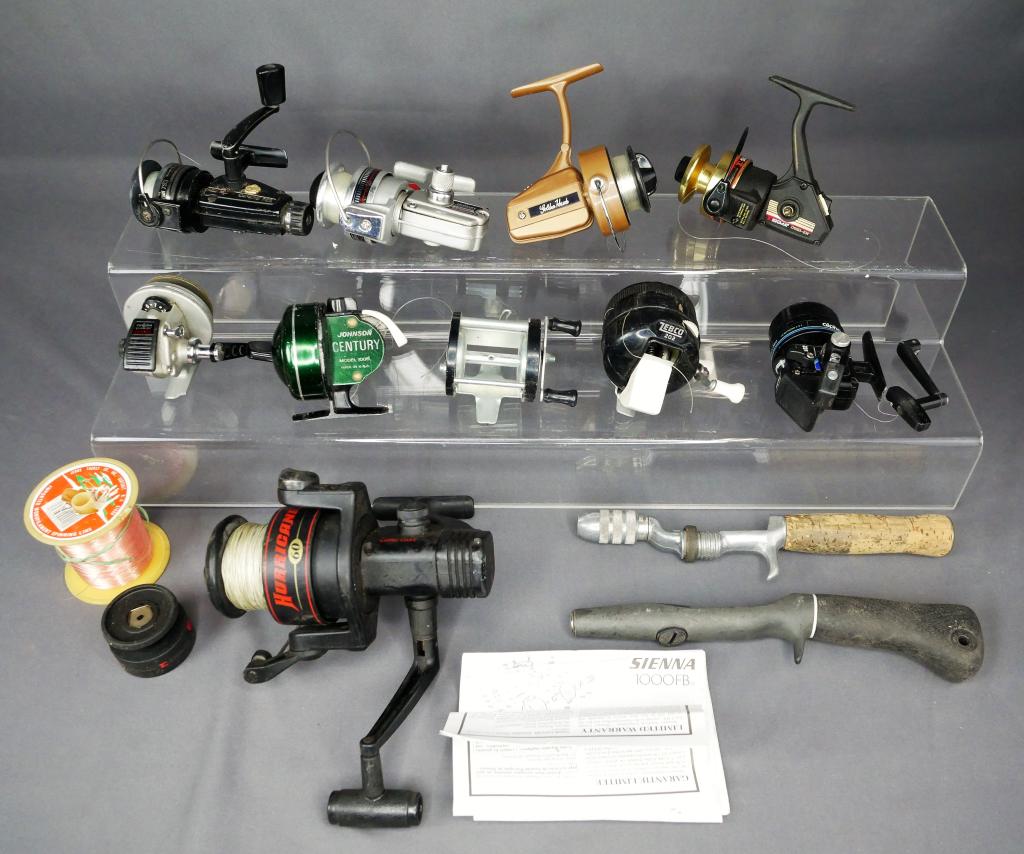 Vintage Fishing Reels- Zebco, Johnson, Daiwa: Vintage Fishing Reels- Zebco, Johnson, Daiwa, Shakespeare, etc.. Used, some might be as found.