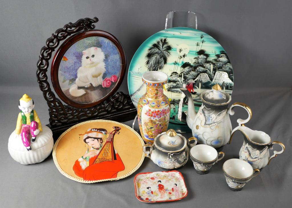 Asian Chinese Collectibles- Plates, Vase, Dragonwa (1 of 16)