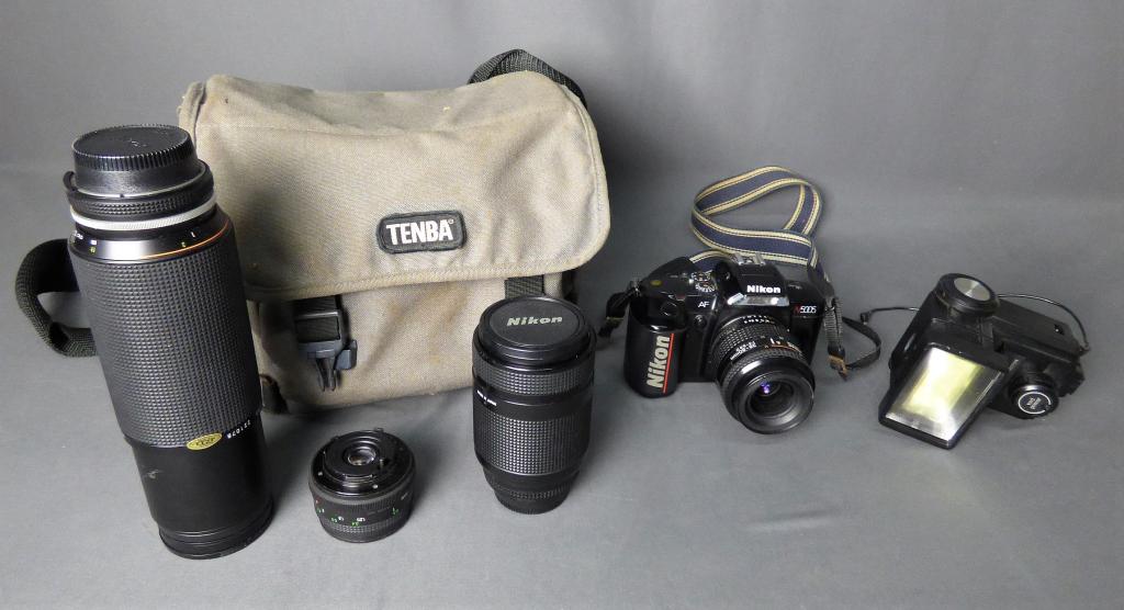 Nikon AF N5005 Camera with Extra Lenses & Bag (1 of 10)