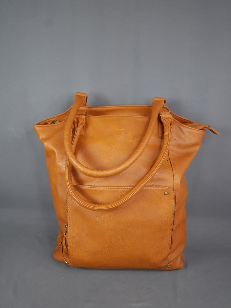 Solo New York Executive Leather Laptop Tote (1 of 7)