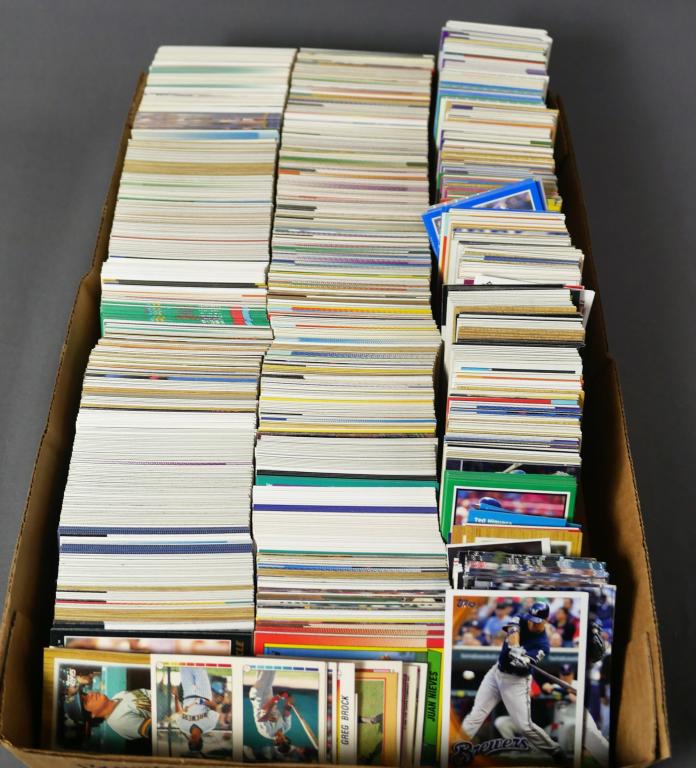 Flat of Vintage Milwaukee Brewers Baseball Cards (1 of 4)