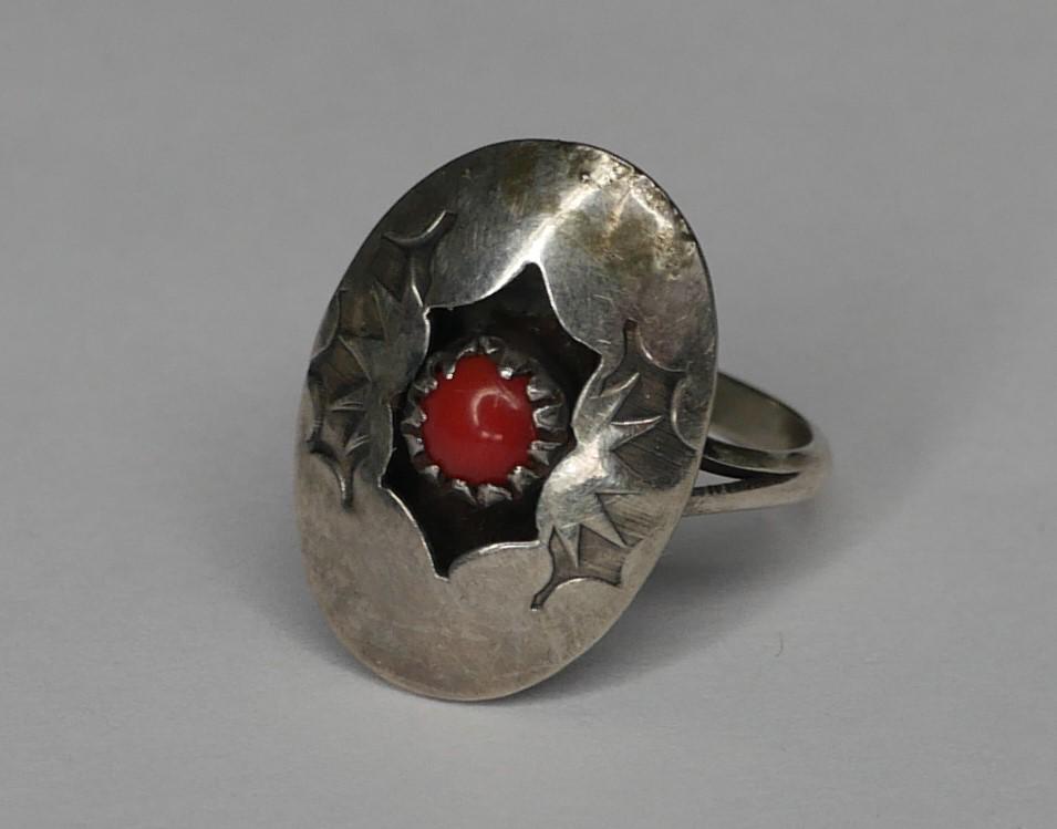Sterling Silver Ladies Ring w/ Coral (1 of 5)