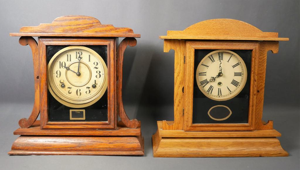 Two Vintage Mantel/ Shelf Clocks- Ingraham 8 Days (1 of 8)