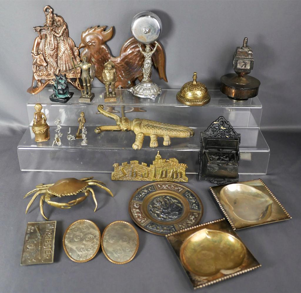 Assortment Brass & Copper Metal Collectibles (1 of 19)