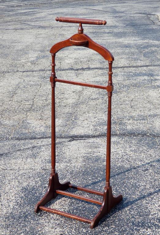 Antique Solid Wood Valet / Butler Stand: Antique Solid Wood Valet / Butler Stand. Good overall condition.