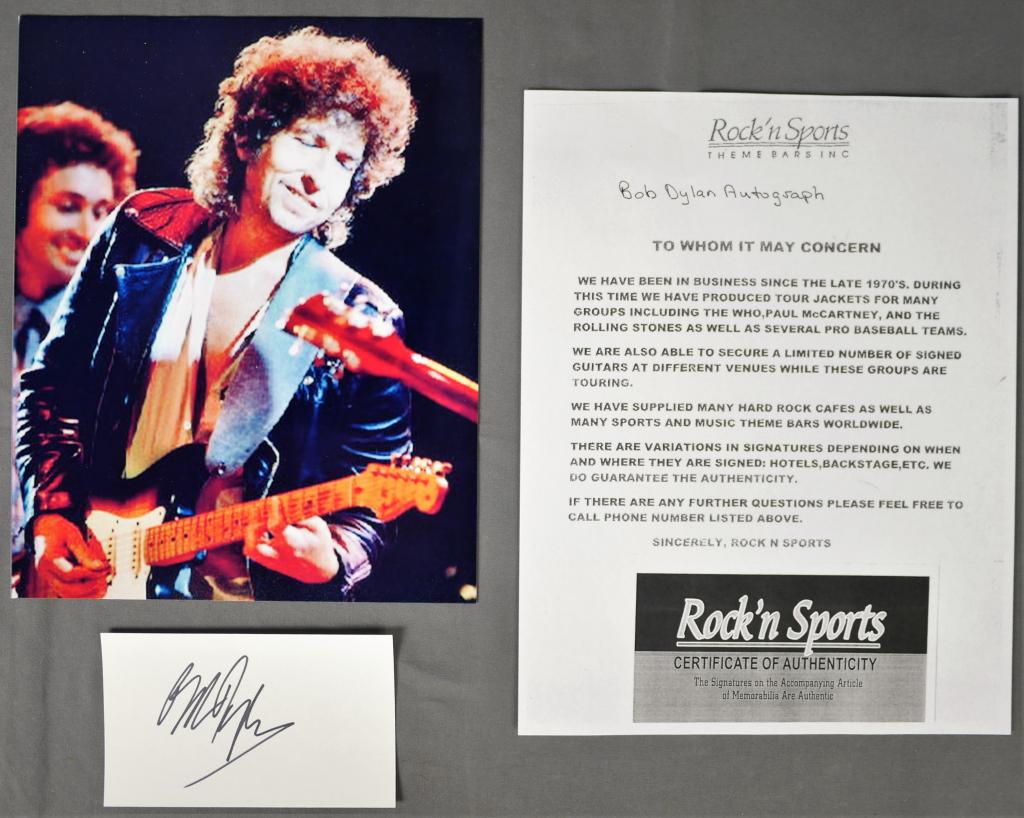 Bob Dylan Autograph/ Signature with Photograph (1 of 4)