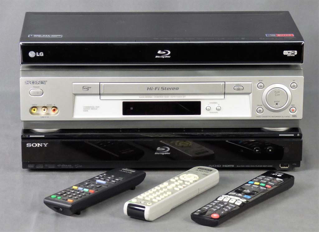 Sony & LG BlueRay Disc Players & Sony Hi-Fi Stereo (1 of 15)