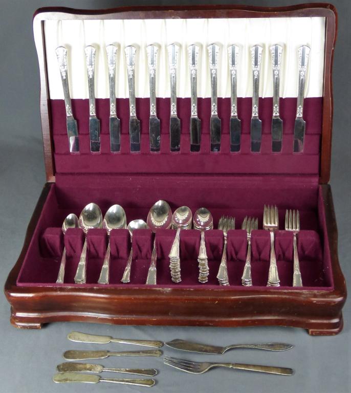 Vintage WM Rogers Overlaid Silverware Set (1 of 4)