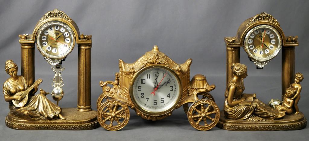 3 Novelty Figural Mantel Clocks- Carriage & Childr (1 of 13)