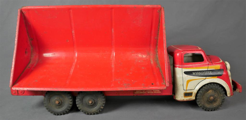 Vintage Wyandotte Side Dump Pressed Steal Truck (1 of 7)