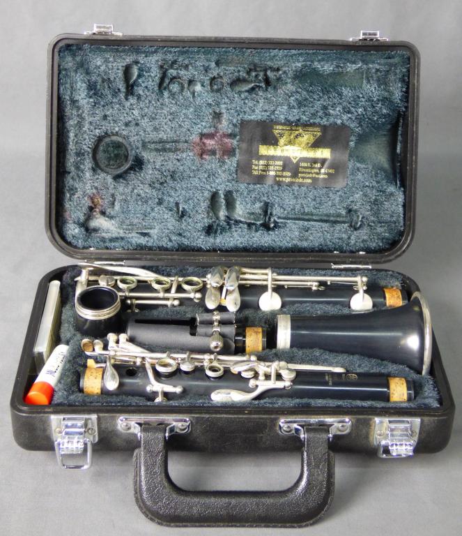 Yamaha 250 Clarinet in Original Case (1 of 13)