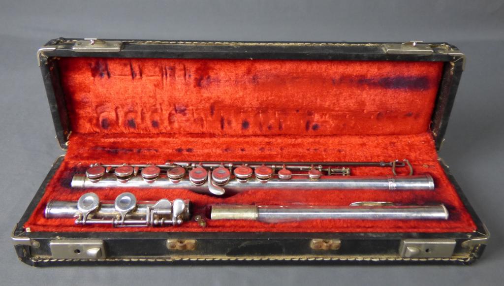 Vintage French Silver Tone Flute in original Case (1 of 13)