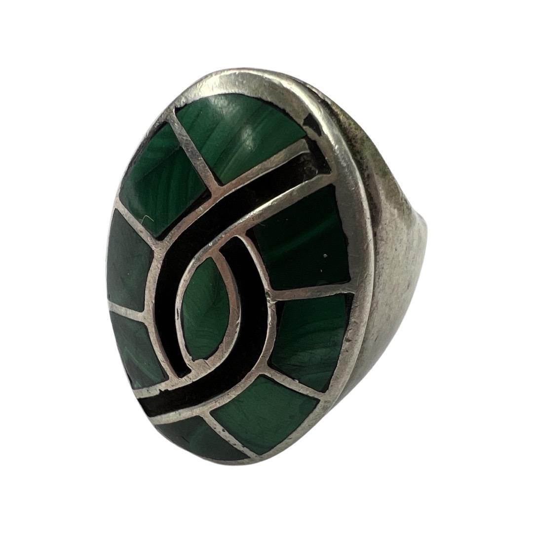 Navajo Zuni Sterling Silver Ring w/ Malachite: Navajo Zuni Sterling Silver Ring with Malachite. Size- 10. Good Condition.