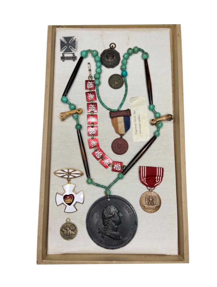 Vintage Medals & Tokens-Military, Masonic, Histori (1 of 3)