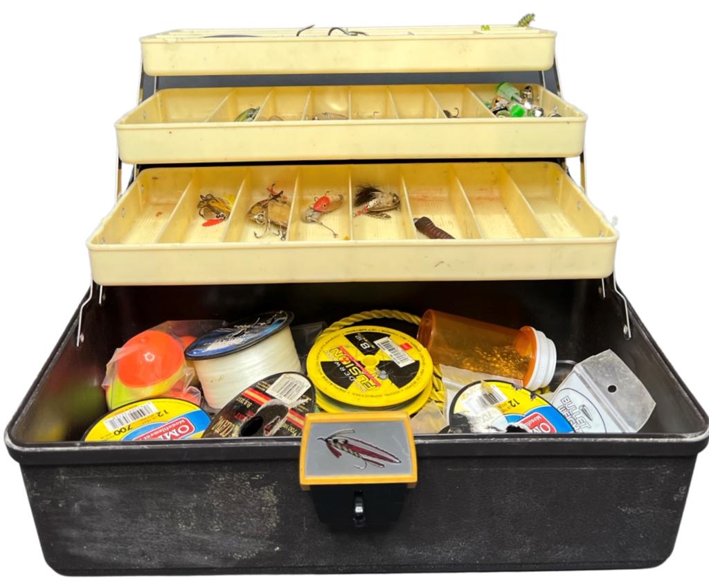 Vintage Fishing Tackle Box w/ Lures & Baits: Vintage Fishing Tackle Box filled with Lures, Baits & Accessories.