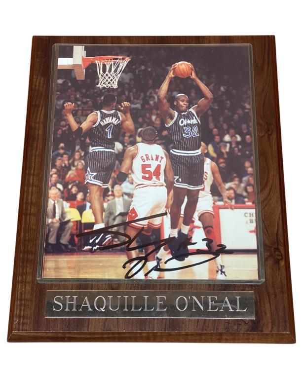 Shaquille O'Neal Signed Basketball Photograph (1 of 3)