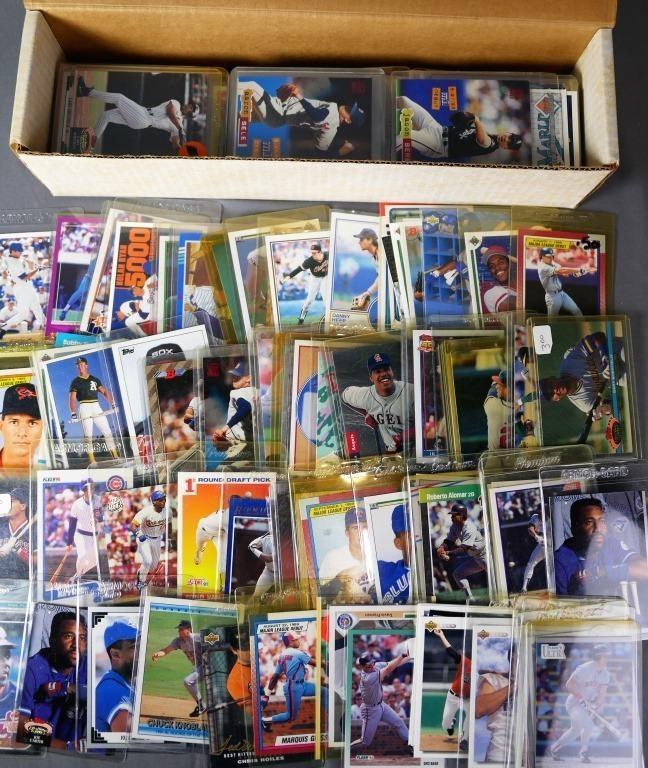 Baseball Card Treasure Hunt- 500+ Cards 80's-90's: "Baseball Card Treasure Hunt"- Box of 500+ cards from 1980's-early 1990's. Good Condition.