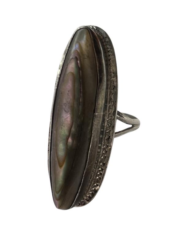 Vintage Sterling Silver & Abalone Shell Ring: Vintage Ladies Sterling Silver and Abalone Shell Ring. Size- 6 1/4. Good Condition.