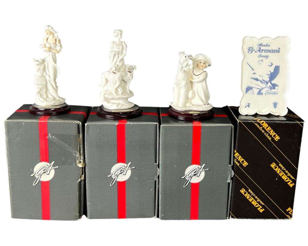 Giuseppe Armani Figurines & Society Plaque: Lot of 3 Giuseppe Armani Figurines and Armani Society Plaque. 4"-5" tall. Figurines are in mint condition with original boxes.
