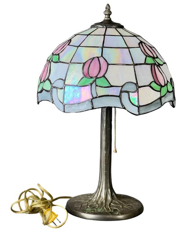 Vintage Automax NY Tiffany Stained Glass Lamp: Vintage Automax NY Tiffany Style Stained Slag Glass Table Lamp. 19" tall with 13" dia Shade. Good Condition.