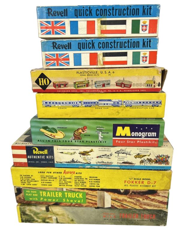 Vintage Plastic Model Kits- Trucks, Cars, Train: Vintage Plastic Model Kits- Trucks, Cars, Train, etc.. Appear to be in good overall uassembled condition., boxes show some wear.