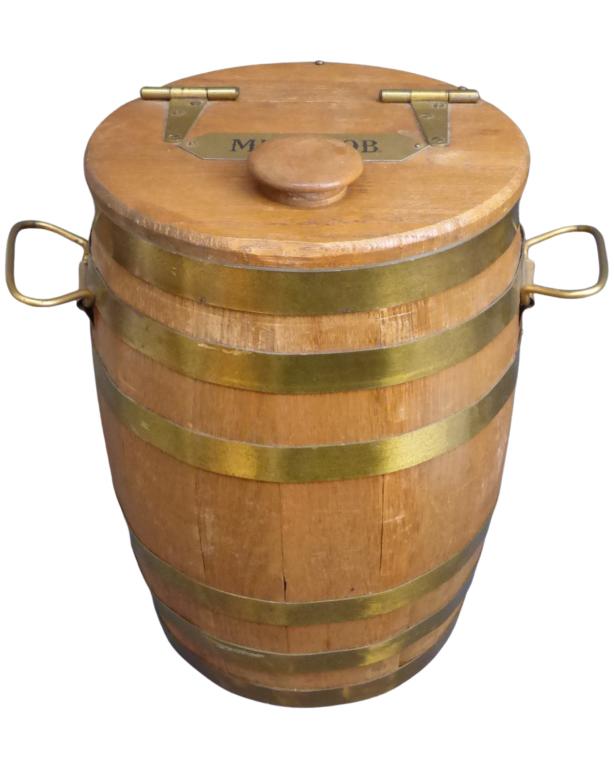 Vintage Michelob Beer Wooden Barrel Bottle Cooler: Vintage Michelob Beer Wooden Barrel Bottle Ice Cooler. 16" tall. Good Condition.