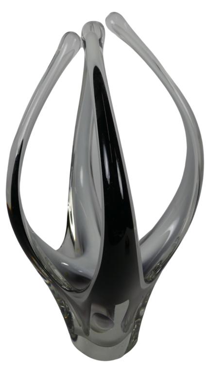 Paul Kedelv Flygsfors Coquille Crystal Sculpture: Paul Kedelv Flygsfors Coquille Crystal Scandinavian Art Sculpture. Signed at base. Measures 17 1/2" tall. Good overall condition, minor scuffs on base.