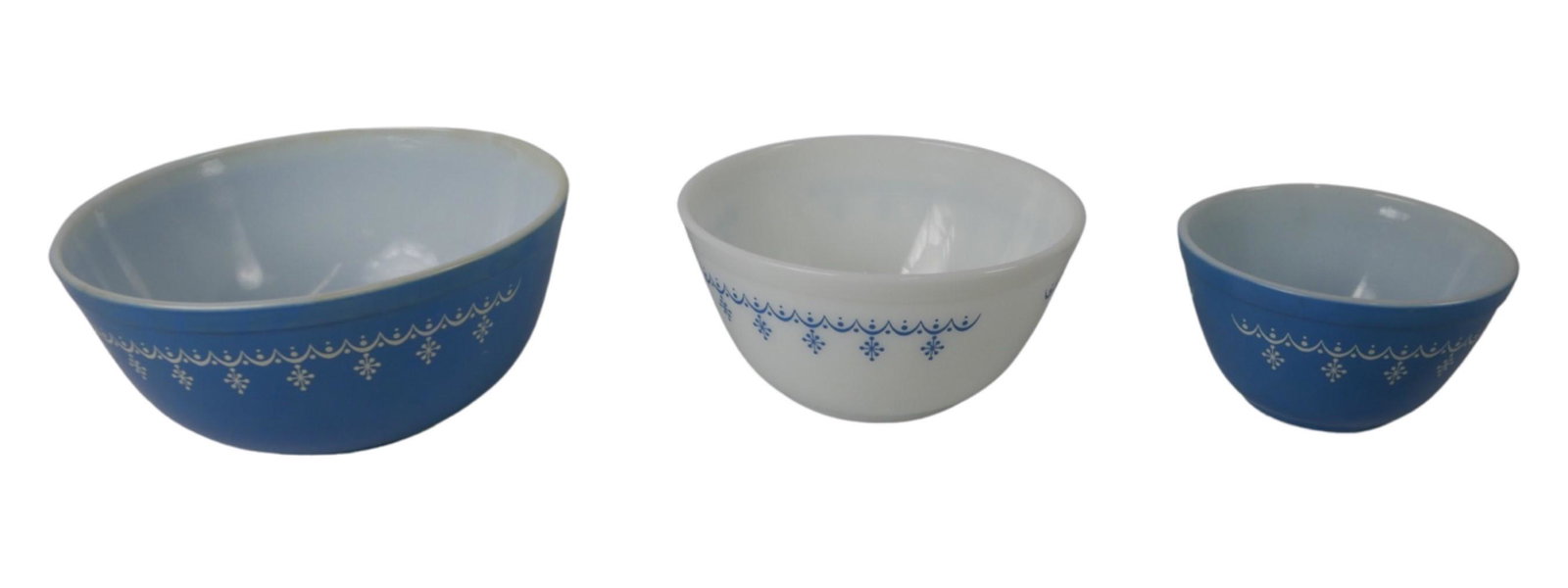 Vintage Pyrex Snowflake Garland Mixing Bowl Set (1 of 5)