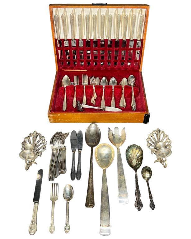 Vintage Commuity Plate Silverware in Wooden Chest: Vintage Commuity Plate Silverware in Wooden Chest and group of loose Silverplate Silverware including Europen Hallmarks.