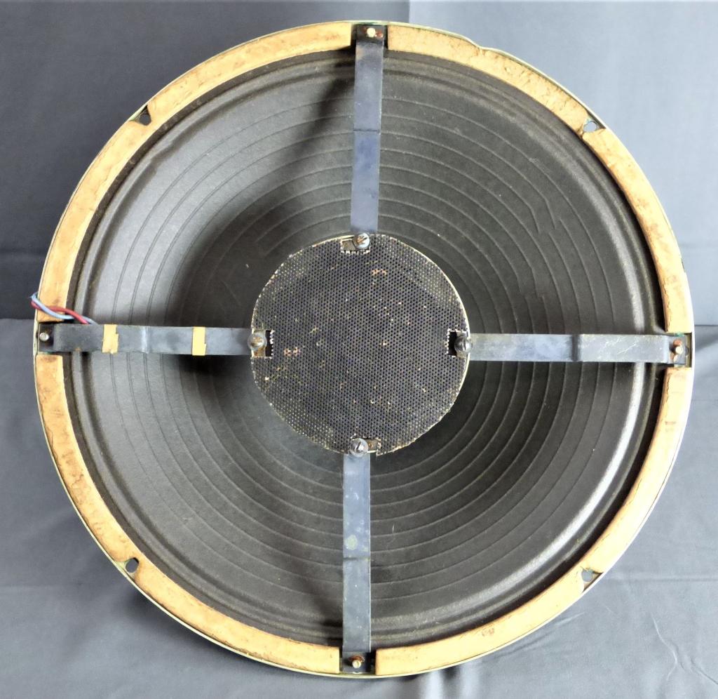 Vintage Large 14" Magnavox Speaker/ Loudspeaker: Vintage Large 14" Magnavox Speaker/ Loudspeaker. Used, shows some wear, untested, comes in original box.